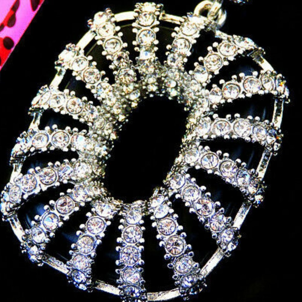 Gorgeous Black & Crystal Statement Pendant Necklace